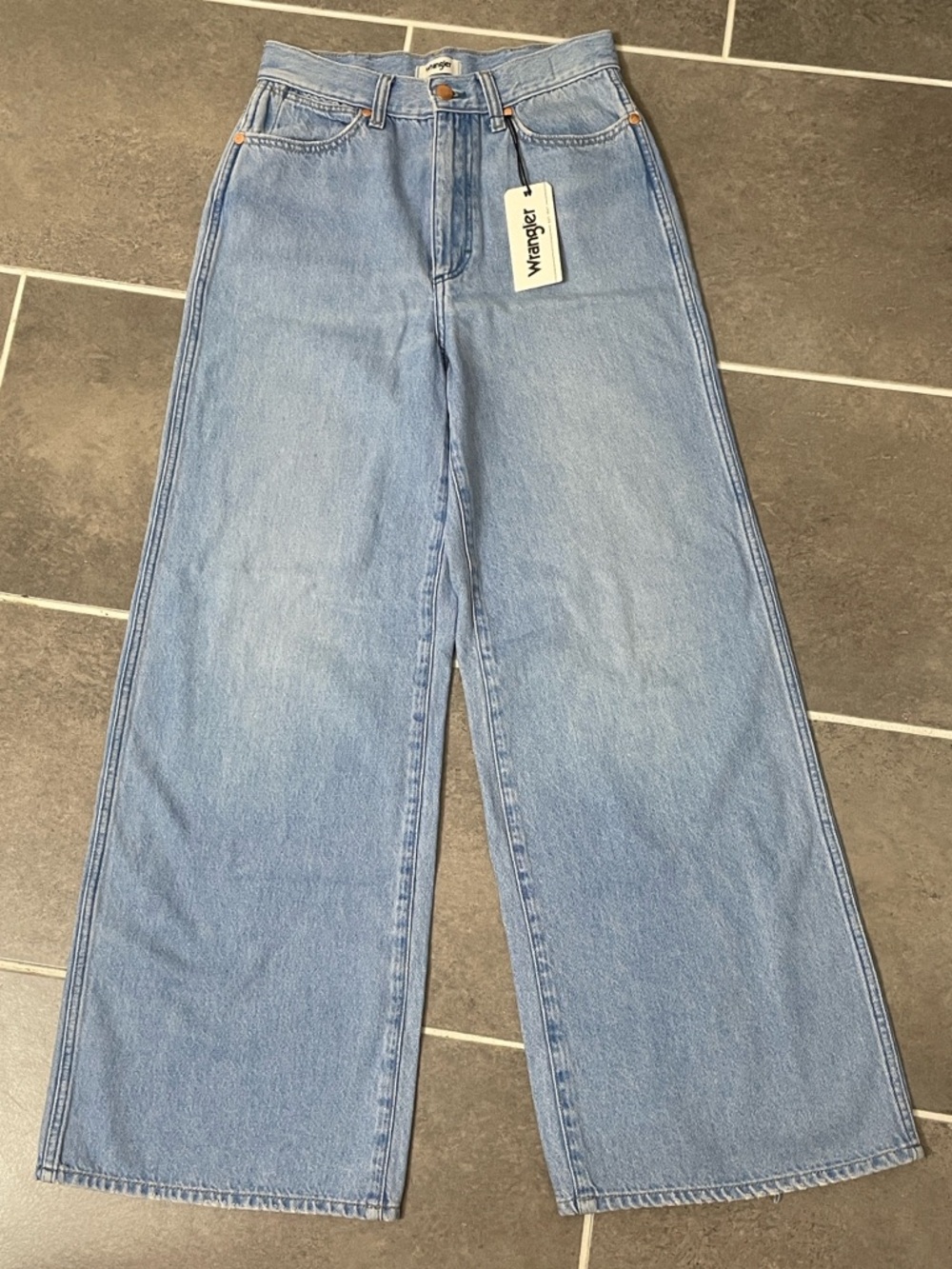 Wrangler Worldwide High Rise Wide Leg Jean size 26X30